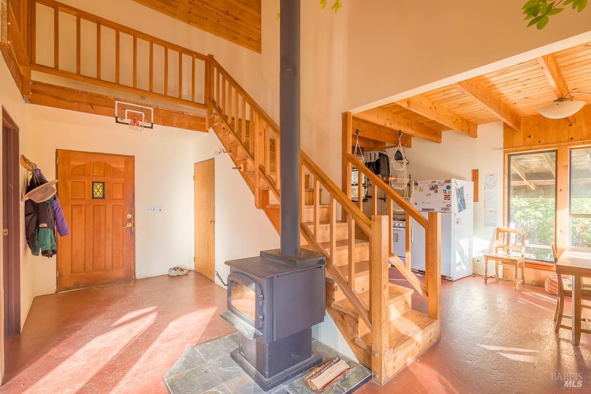 Detail Gallery Image 5 of 33 For 25996 String Creek Rd, Willits,  CA 95490 - 3 Beds | 1 Baths