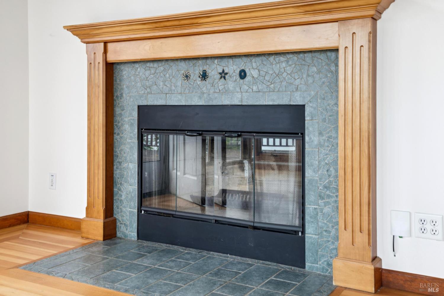 Detail Gallery Image 10 of 27 For 177 Oak Dr, San Rafael,  CA 94901 - 1 Beds | 1 Baths