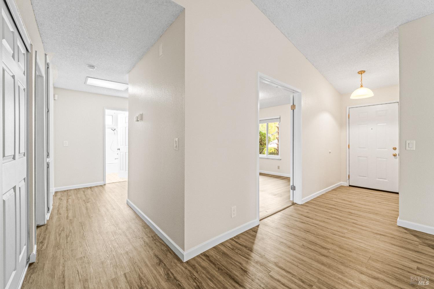 Detail Gallery Image 17 of 39 For 790 Arbor Oaks Dr, Vacaville,  CA 95687 - 4 Beds | 2 Baths