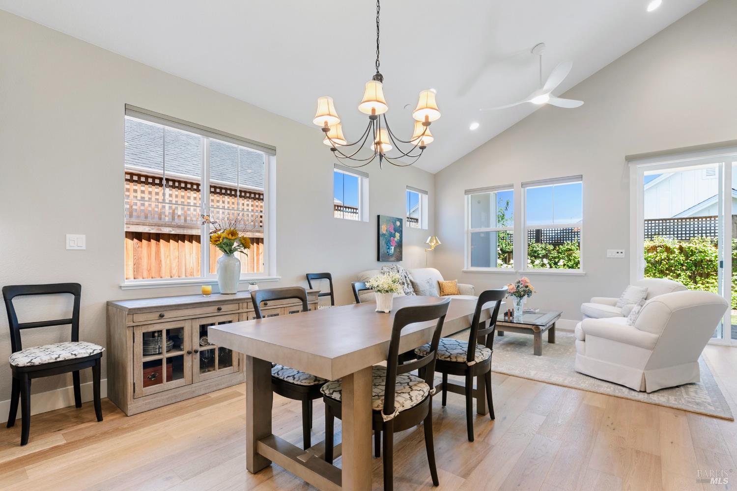 Detail Gallery Image 10 of 41 For 62 Winedale Ln, Napa,  CA 94558 - 3 Beds | 2 Baths