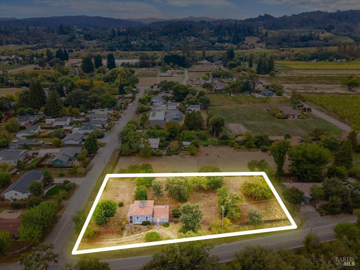 Detail Gallery Image 29 of 40 For 199 W Matheson St, Healdsburg,  CA 95448 - 3 Beds | 1 Baths