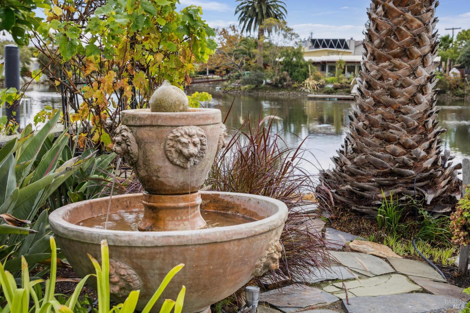 Detail Gallery Image 40 of 52 For 20 Porto Bello Dr, San Rafael,  CA 94901 - 2 Beds | 2 Baths