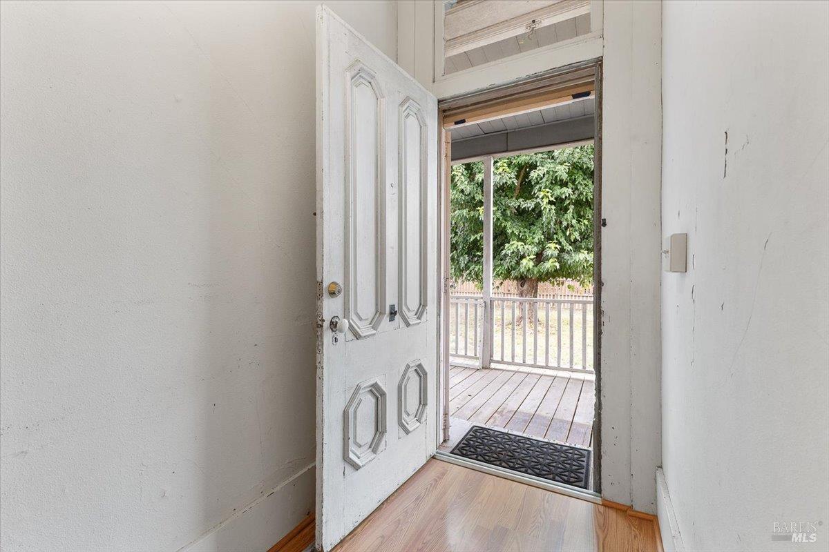 Detail Gallery Image 5 of 40 For 199 W Matheson St, Healdsburg,  CA 95448 - 3 Beds | 1 Baths