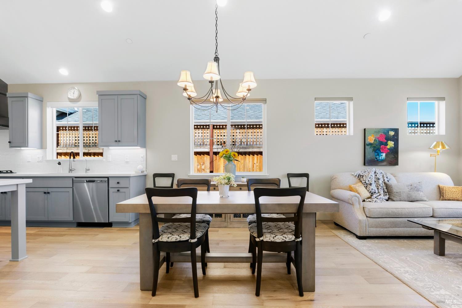 Detail Gallery Image 13 of 41 For 62 Winedale Ln, Napa,  CA 94558 - 3 Beds | 2 Baths