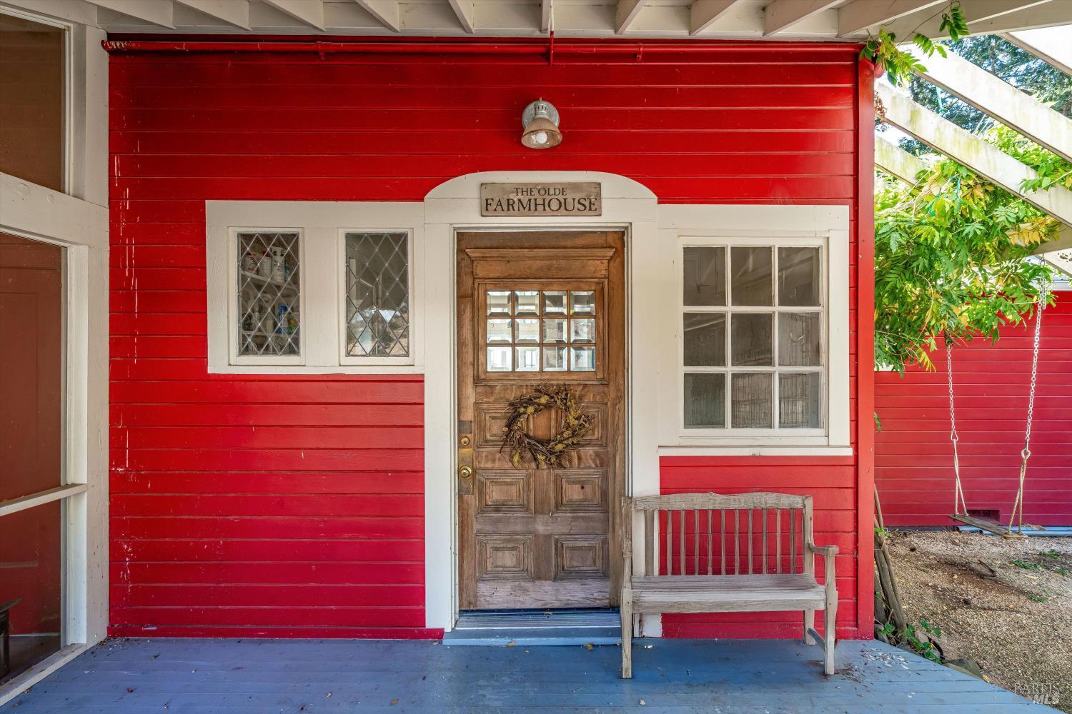 Detail Gallery Image 6 of 42 For 3200 Castle Rd, Sonoma,  CA 95476 - 6 Beds | 4 Baths