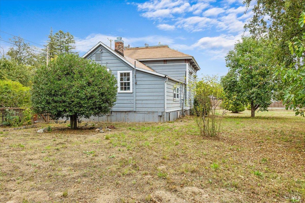 Detail Gallery Image 26 of 40 For 199 W Matheson St, Healdsburg,  CA 95448 - 3 Beds | 1 Baths