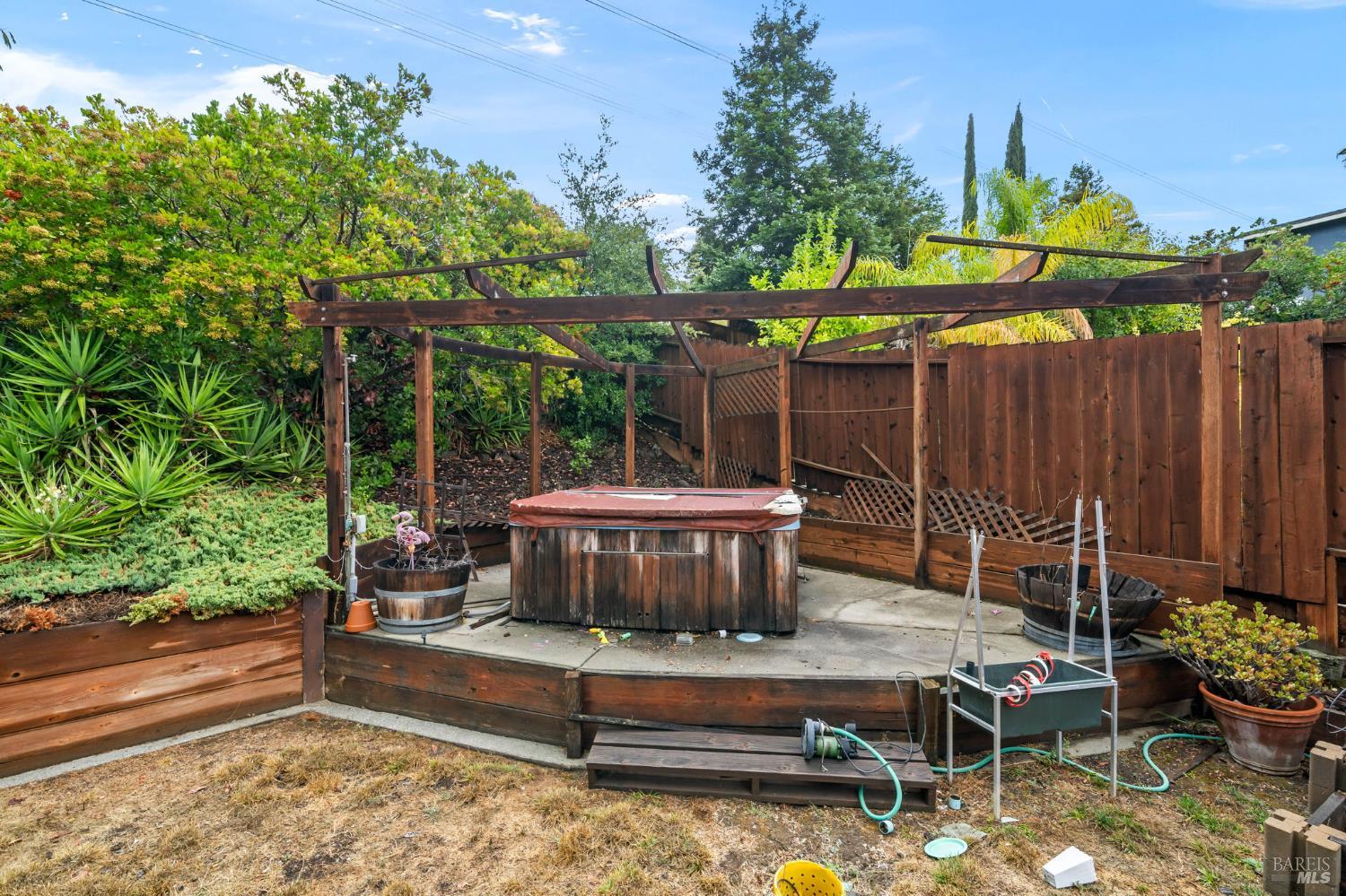 Detail Gallery Image 34 of 36 For 506 Midway Ct, Martinez,  CA 94553 - 3 Beds | 2 Baths