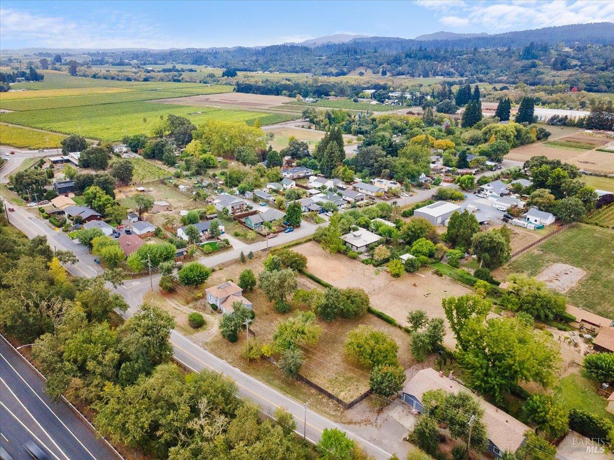 Detail Gallery Image 33 of 40 For 199 W Matheson St, Healdsburg,  CA 95448 - 3 Beds | 1 Baths
