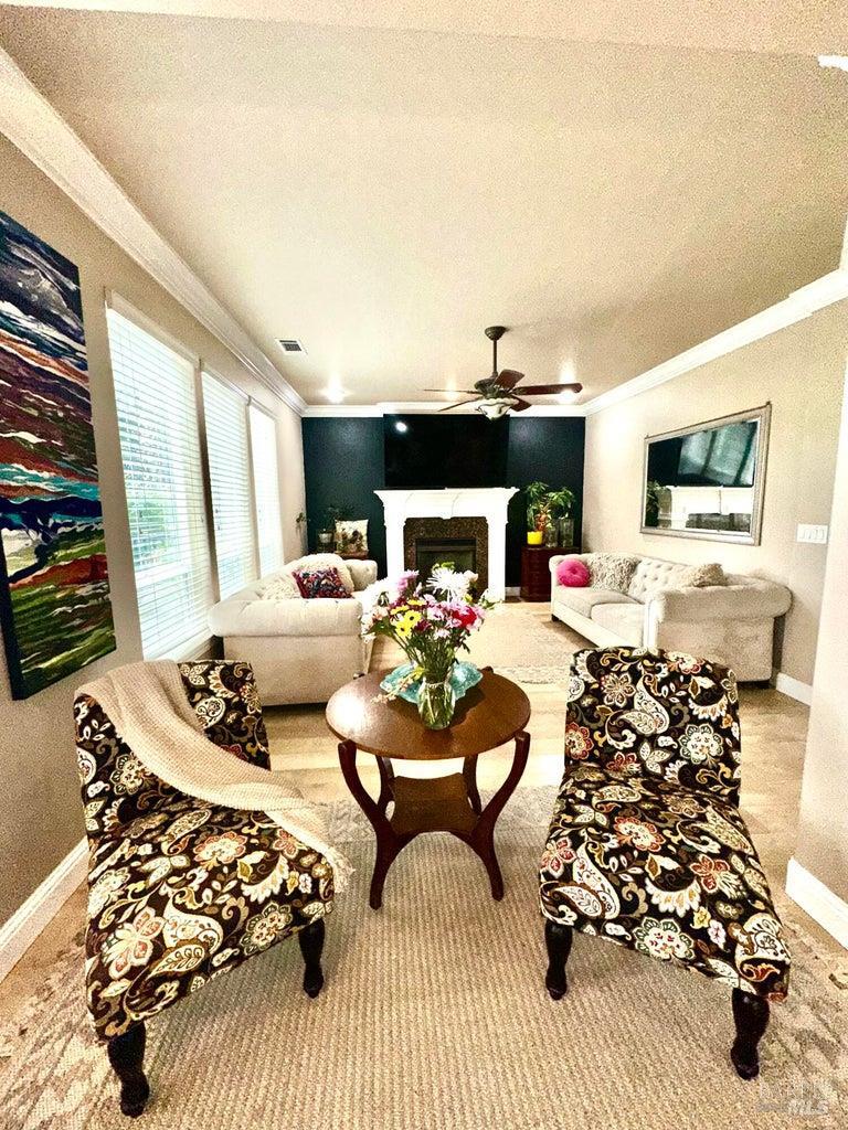 Detail Gallery Image 8 of 20 For 6260 Carmel Dr, Redding,  CA 96003 - 4 Beds | 2/1 Baths