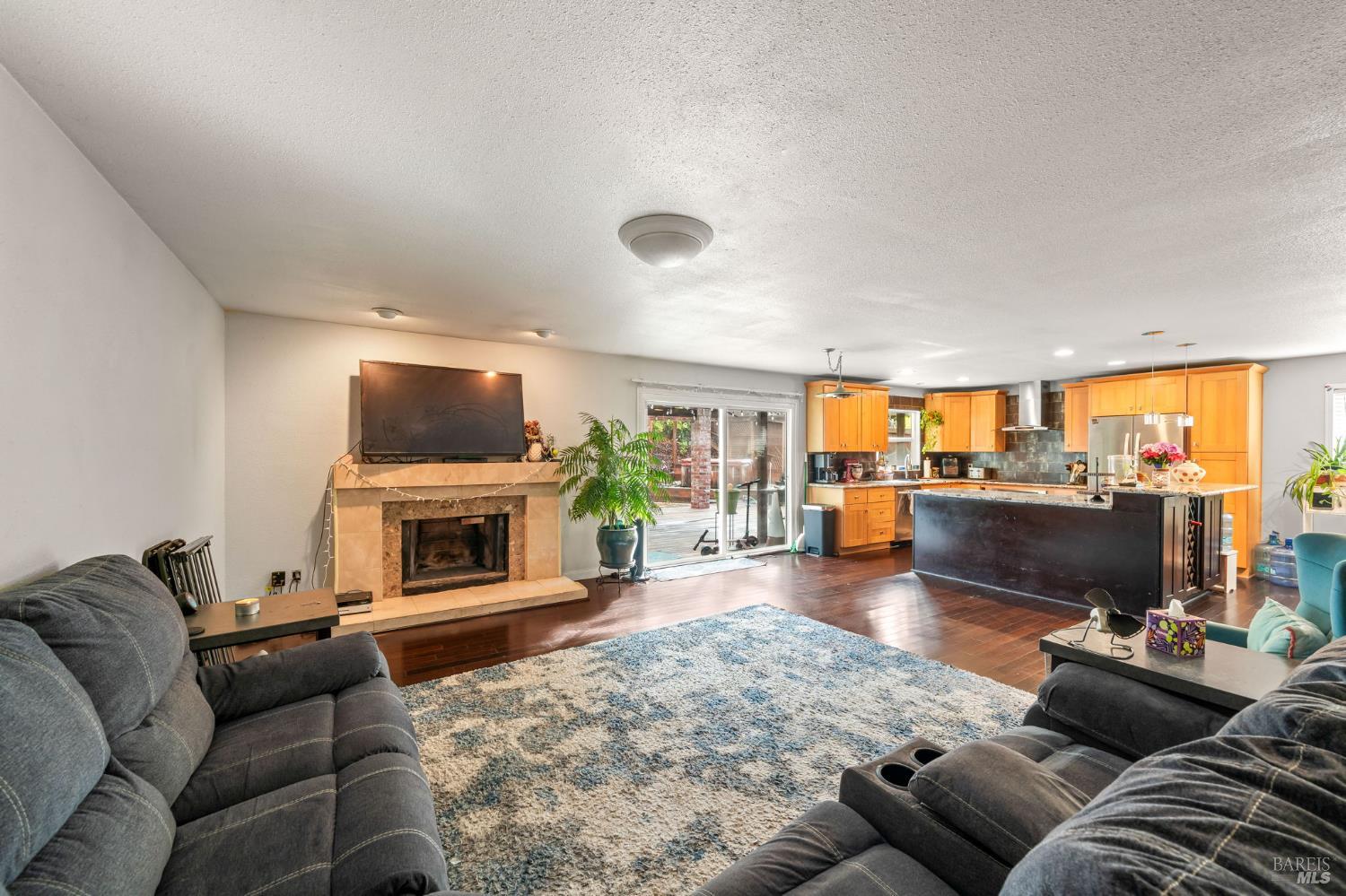 Detail Gallery Image 10 of 36 For 506 Midway Ct, Martinez,  CA 94553 - 3 Beds | 2 Baths