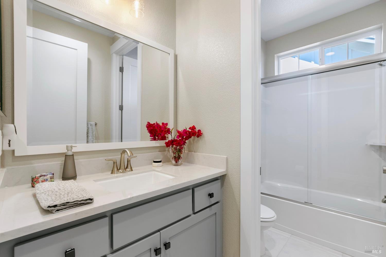 Detail Gallery Image 22 of 41 For 62 Winedale Ln, Napa,  CA 94558 - 3 Beds | 2 Baths