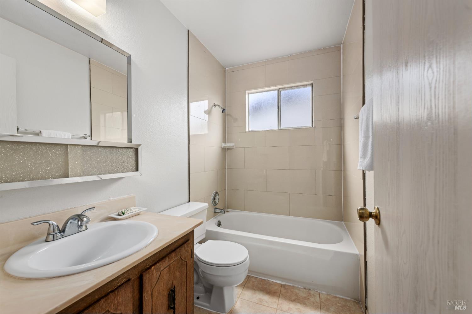 Detail Gallery Image 34 of 44 For 190 Fairview Dr, Vacaville,  CA 95687 - 4 Beds | 2 Baths