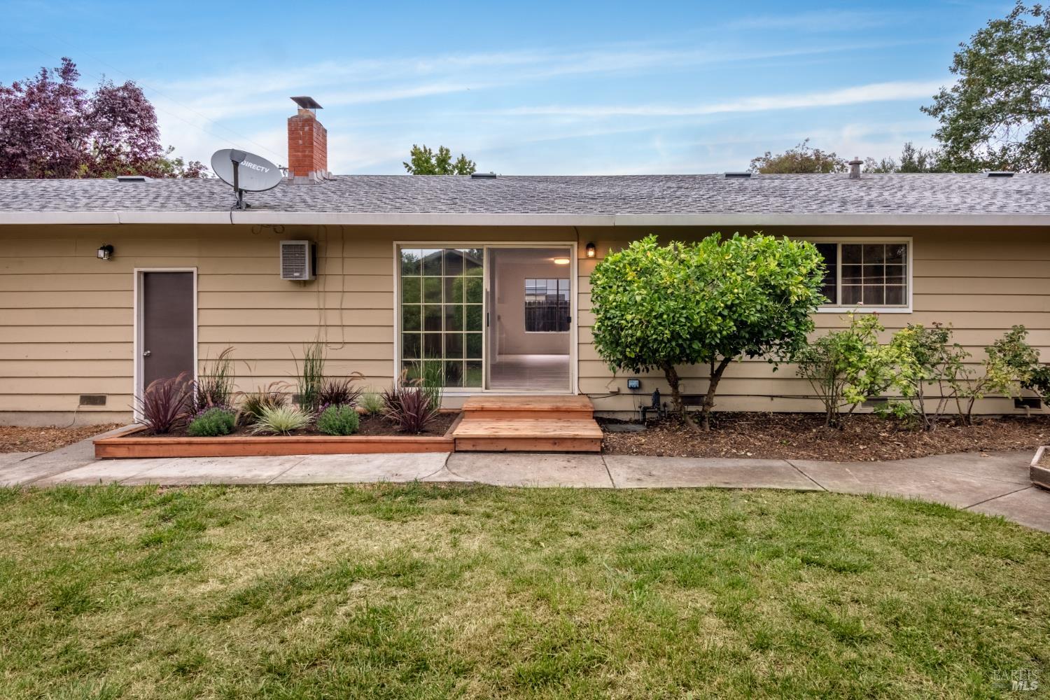 Detail Gallery Image 32 of 37 For 2158 Rivera Dr, Santa Rosa,  CA 95409 - 3 Beds | 2 Baths