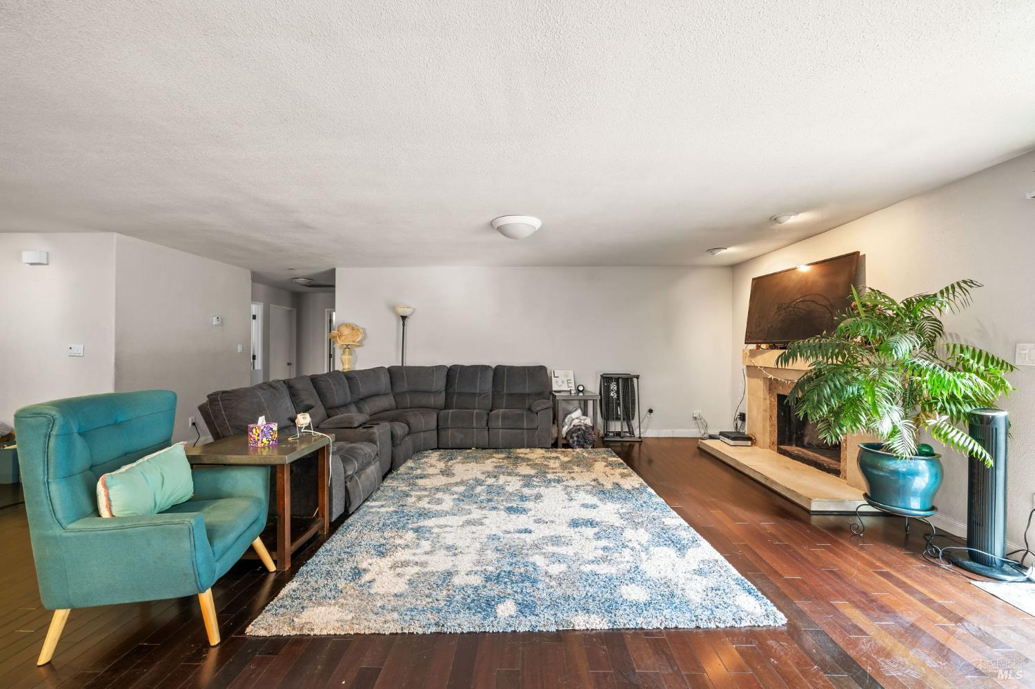 Detail Gallery Image 7 of 36 For 506 Midway Ct, Martinez,  CA 94553 - 3 Beds | 2 Baths