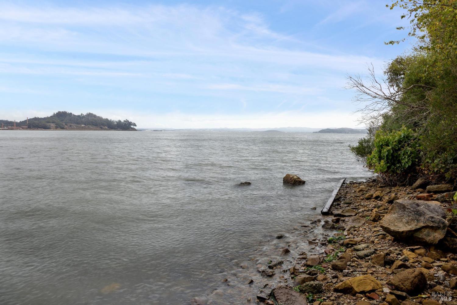 Detail Gallery Image 25 of 27 For 177 Oak Dr, San Rafael,  CA 94901 - 1 Beds | 1 Baths