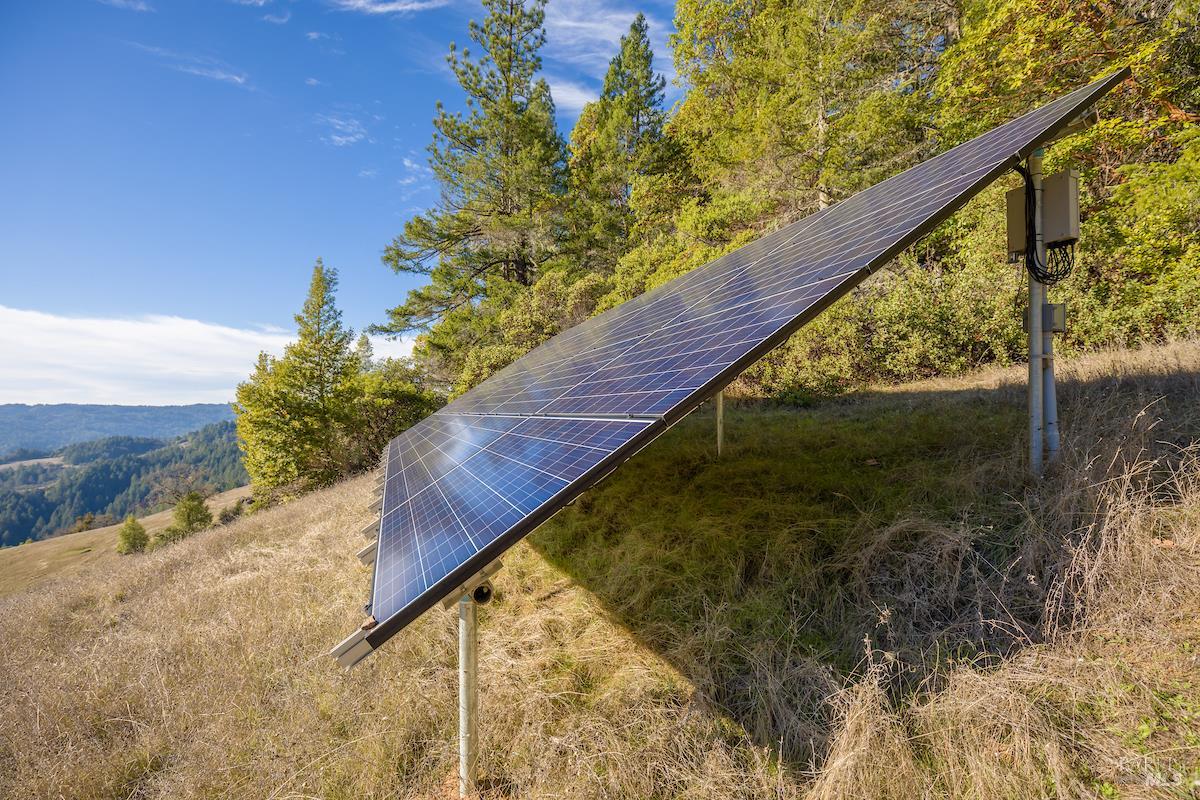 Detail Gallery Image 17 of 33 For 25996 String Creek Rd, Willits,  CA 95490 - 3 Beds | 1 Baths