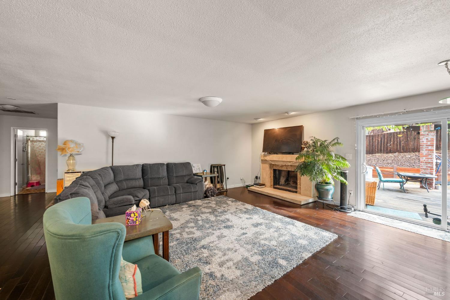 Detail Gallery Image 9 of 36 For 506 Midway Ct, Martinez,  CA 94553 - 3 Beds | 2 Baths