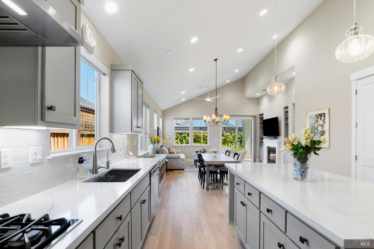 Detail Gallery Image 9 of 41 For 62 Winedale Ln, Napa,  CA 94558 - 3 Beds | 2 Baths