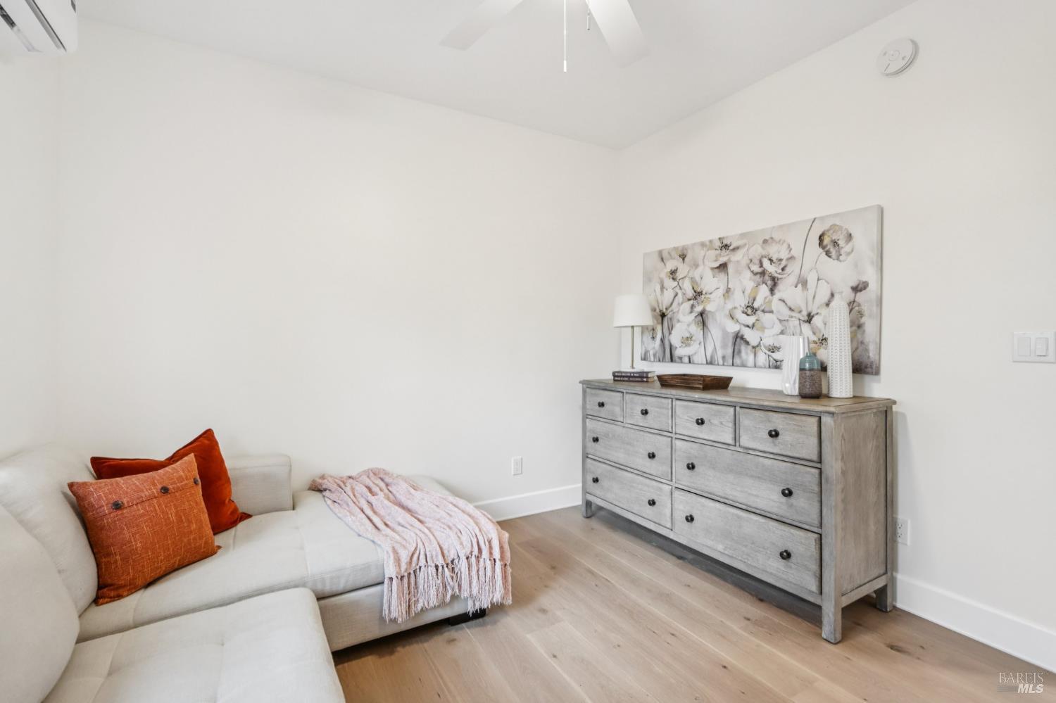 Detail Gallery Image 19 of 31 For 2575 Fremont Dr, Sonoma,  CA 95476 - 2 Beds | 2 Baths