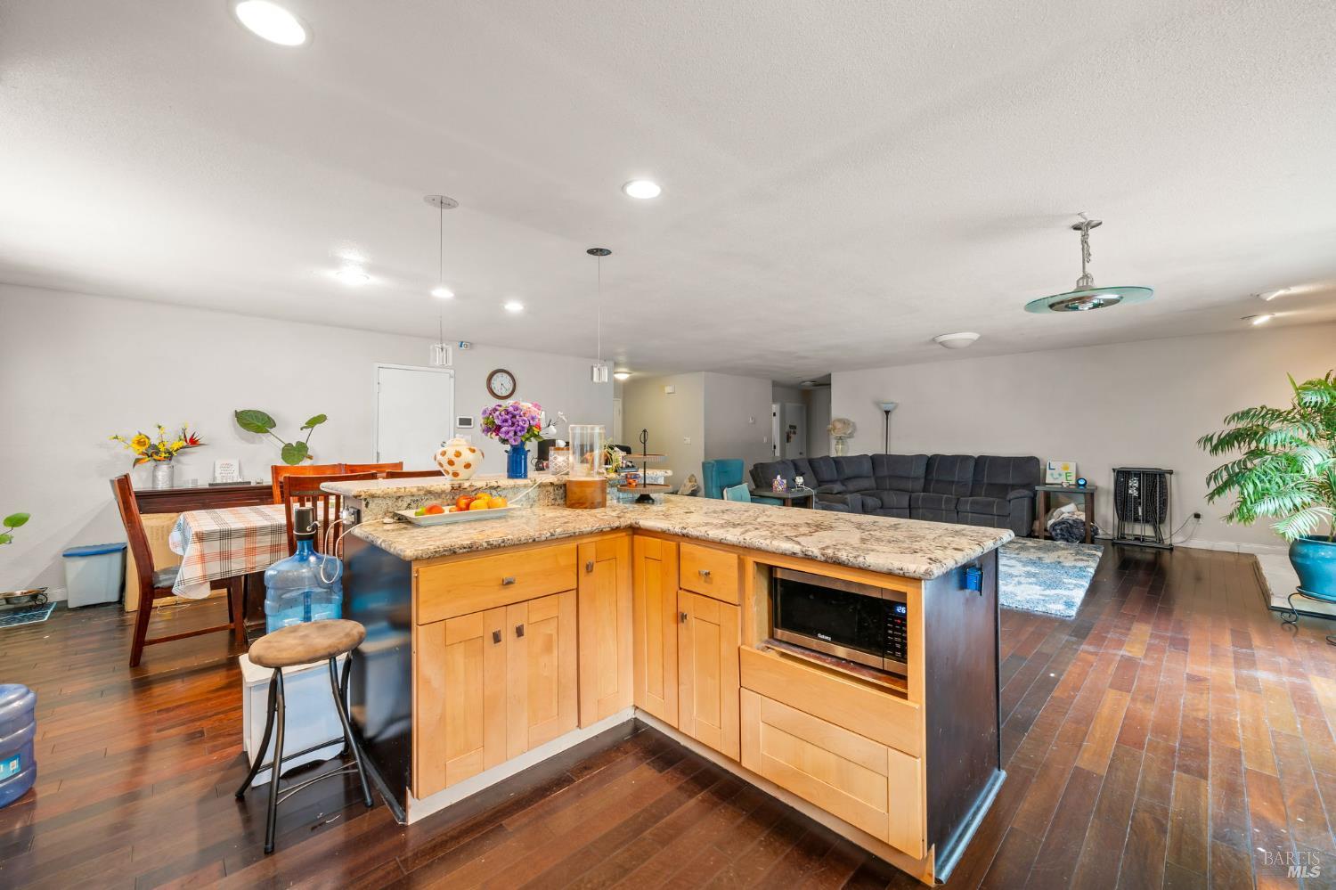 Detail Gallery Image 19 of 36 For 506 Midway Ct, Martinez,  CA 94553 - 3 Beds | 2 Baths