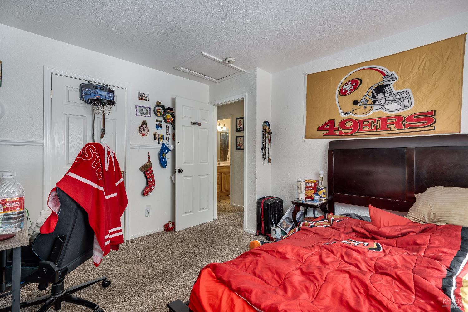 Detail Gallery Image 27 of 34 For 8843 Oakfield Ln, Windsor,  CA 95492 - 3 Beds | 2/1 Baths