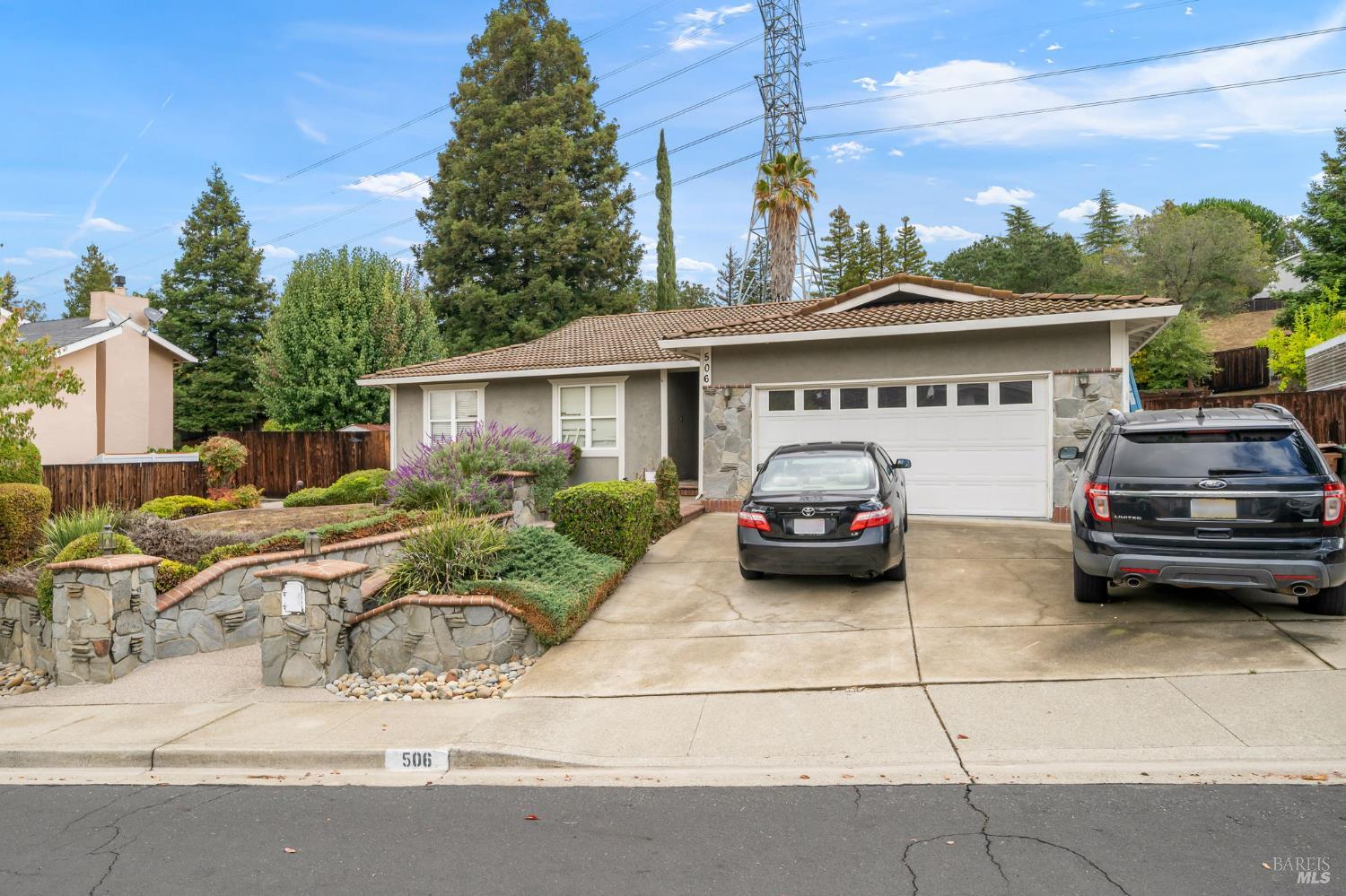 Detail Gallery Image 5 of 36 For 506 Midway Ct, Martinez,  CA 94553 - 3 Beds | 2 Baths