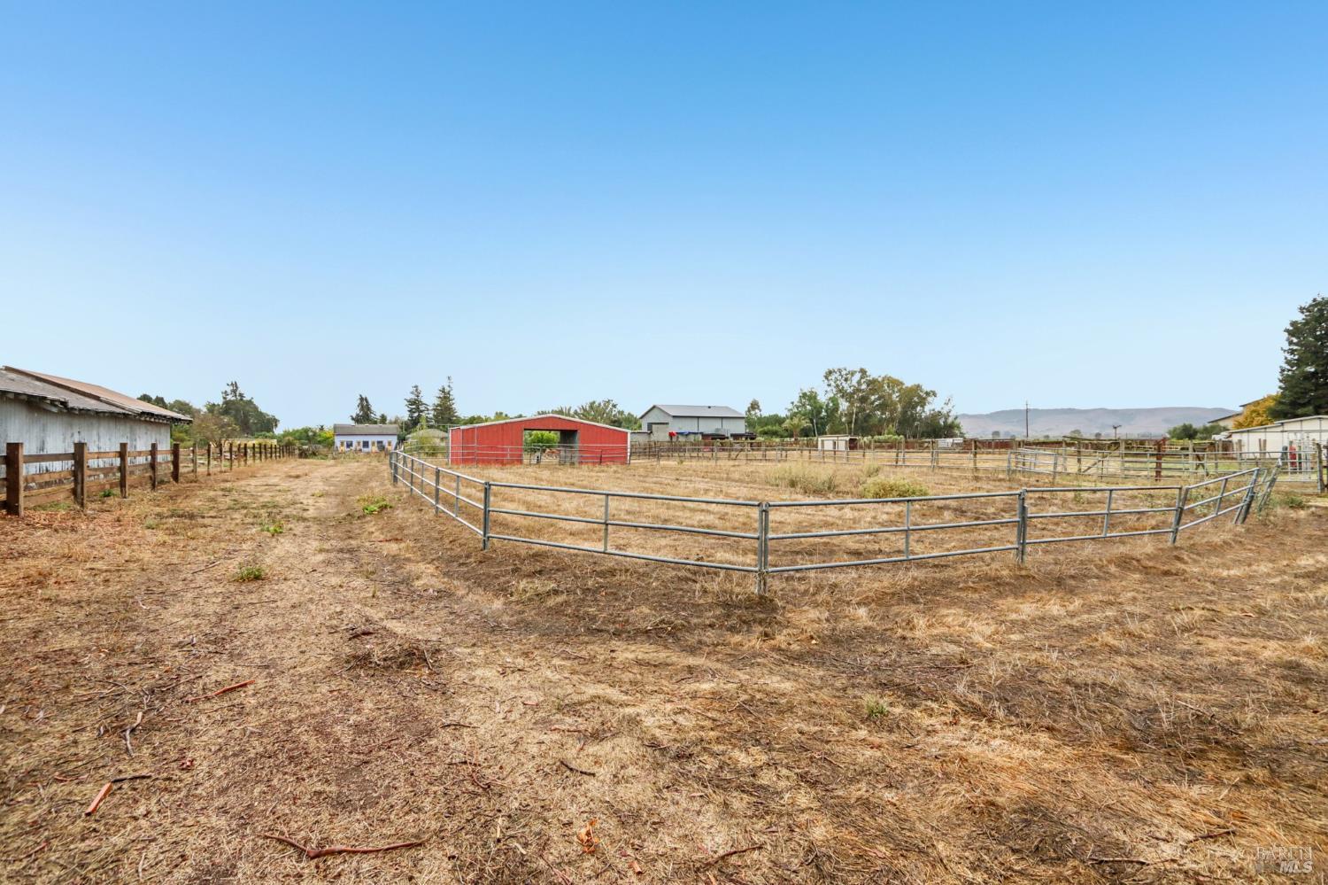 Detail Gallery Image 25 of 31 For 2575 Fremont Dr, Sonoma,  CA 95476 - 2 Beds | 2 Baths
