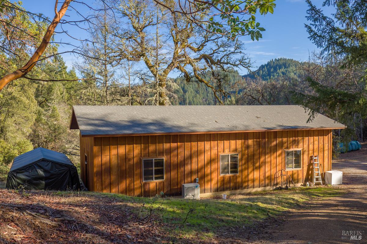 Detail Gallery Image 20 of 33 For 25996 String Creek Rd, Willits,  CA 95490 - 3 Beds | 1 Baths