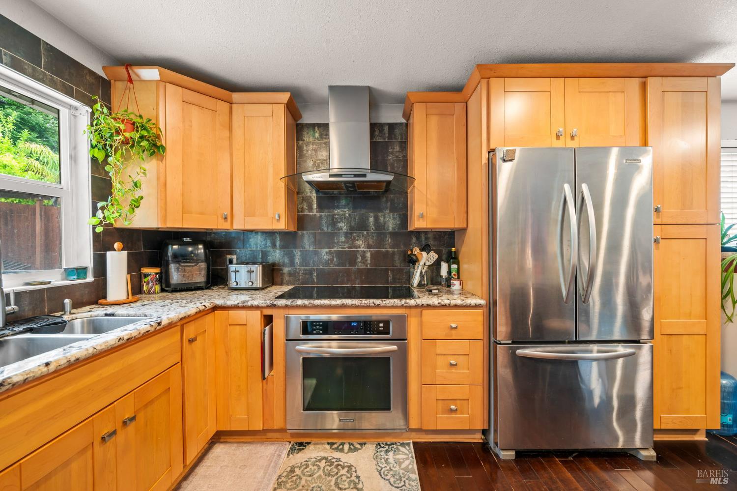 Detail Gallery Image 17 of 36 For 506 Midway Ct, Martinez,  CA 94553 - 3 Beds | 2 Baths