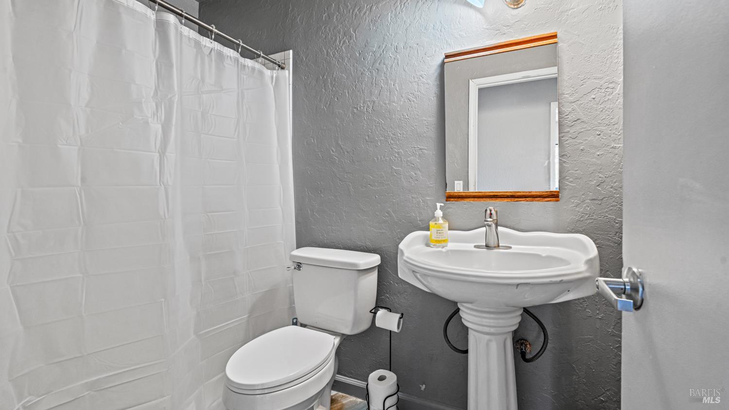 Detail Gallery Image 22 of 37 For 2571 Sunrise Dr, Fairfield,  CA 94533 - 4 Beds | 2 Baths