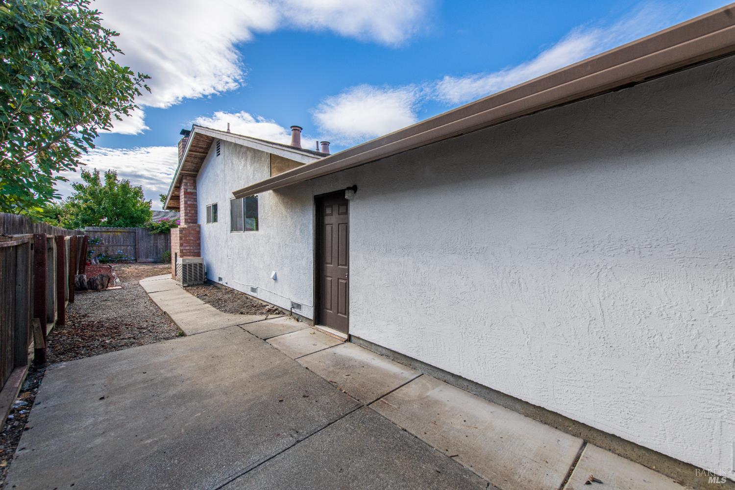 Detail Gallery Image 40 of 44 For 190 Fairview Dr, Vacaville,  CA 95687 - 4 Beds | 2 Baths