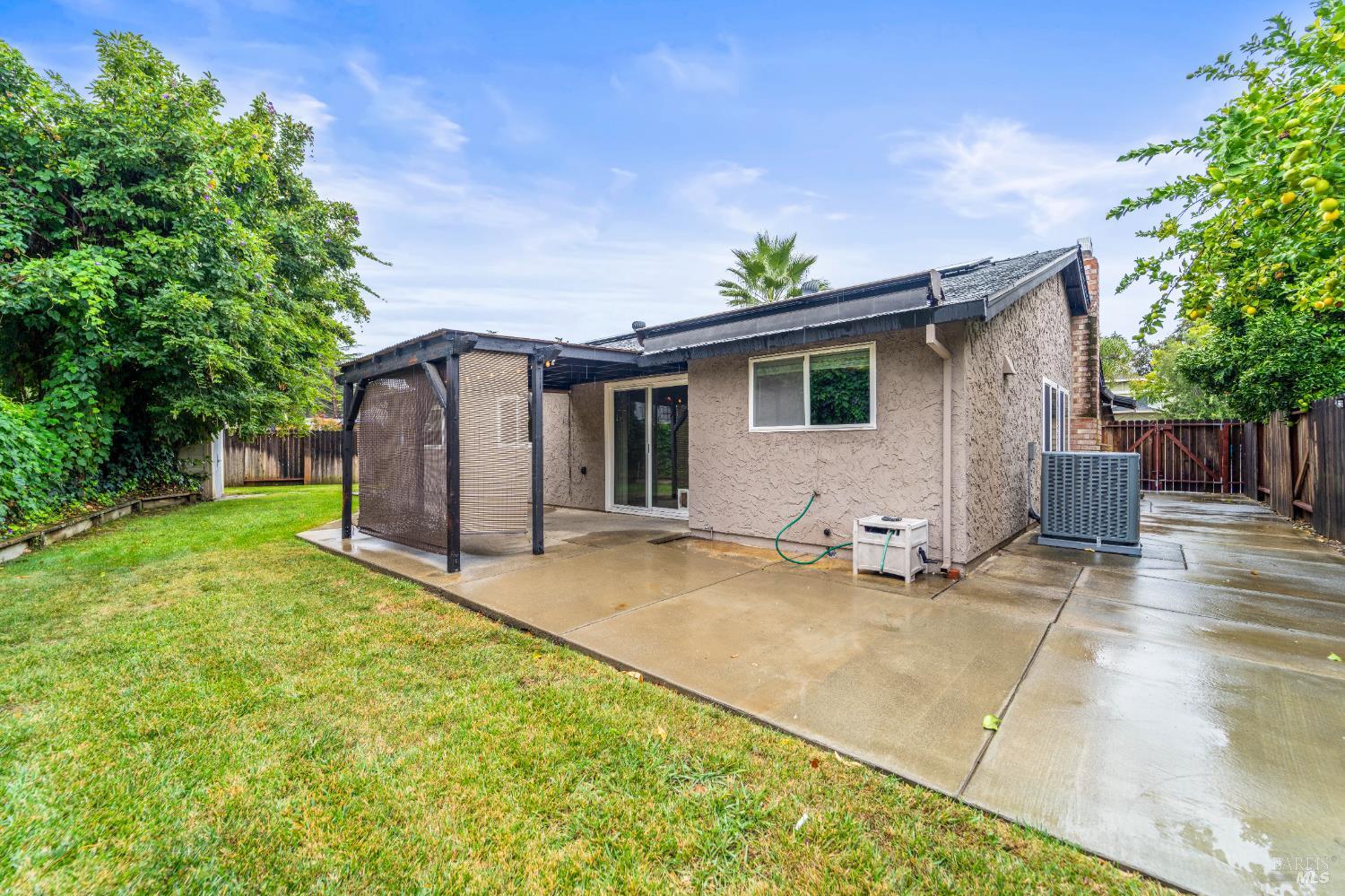 Detail Gallery Image 33 of 39 For 790 Arbor Oaks Dr, Vacaville,  CA 95687 - 4 Beds | 2 Baths