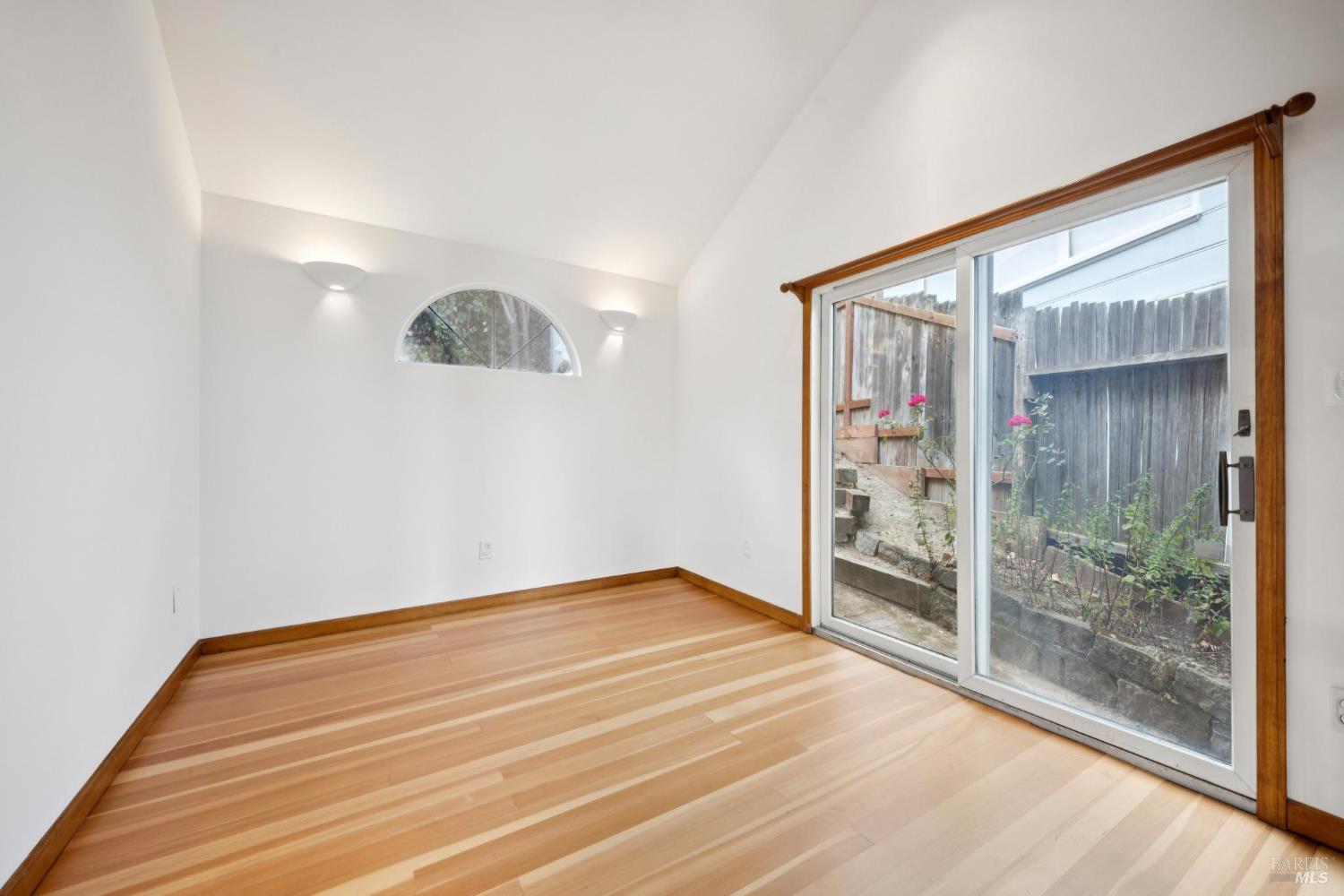 Detail Gallery Image 16 of 27 For 177 Oak Dr, San Rafael,  CA 94901 - 1 Beds | 1 Baths