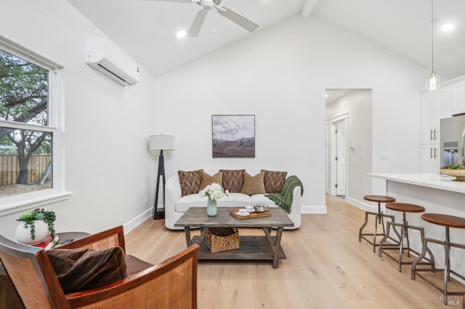 Detail Gallery Image 5 of 31 For 2575 Fremont Dr, Sonoma,  CA 95476 - 2 Beds | 2 Baths