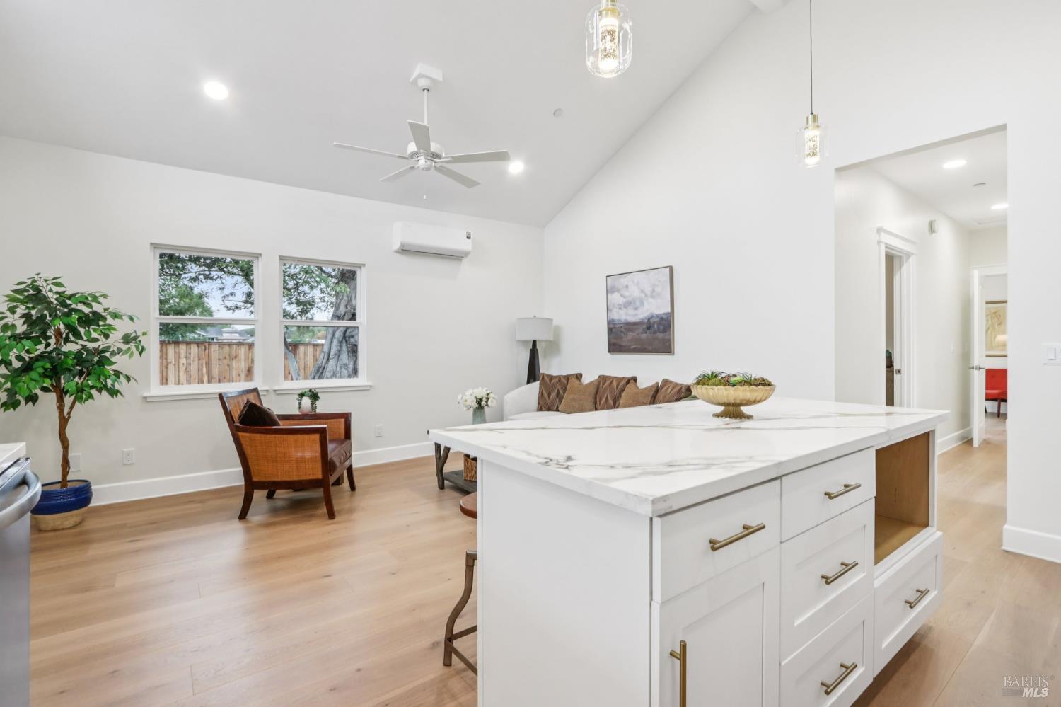 Detail Gallery Image 13 of 31 For 2575 Fremont Dr, Sonoma,  CA 95476 - 2 Beds | 2 Baths