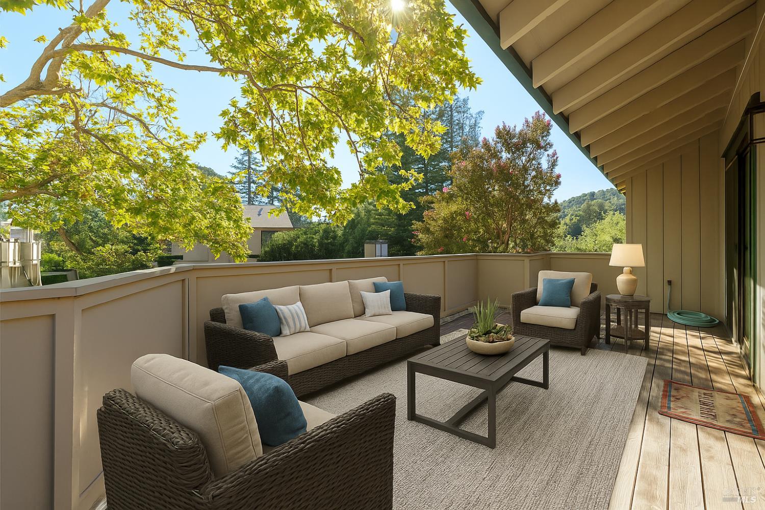 Detail Gallery Image 3 of 21 For 306 Silvio Ln, Novato,  CA 94947 - 2 Beds | 1 Baths