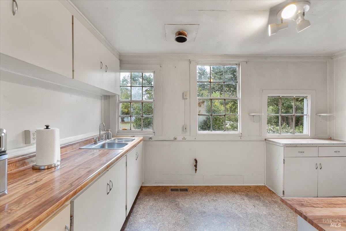 Detail Gallery Image 19 of 40 For 199 W Matheson St, Healdsburg,  CA 95448 - 3 Beds | 1 Baths