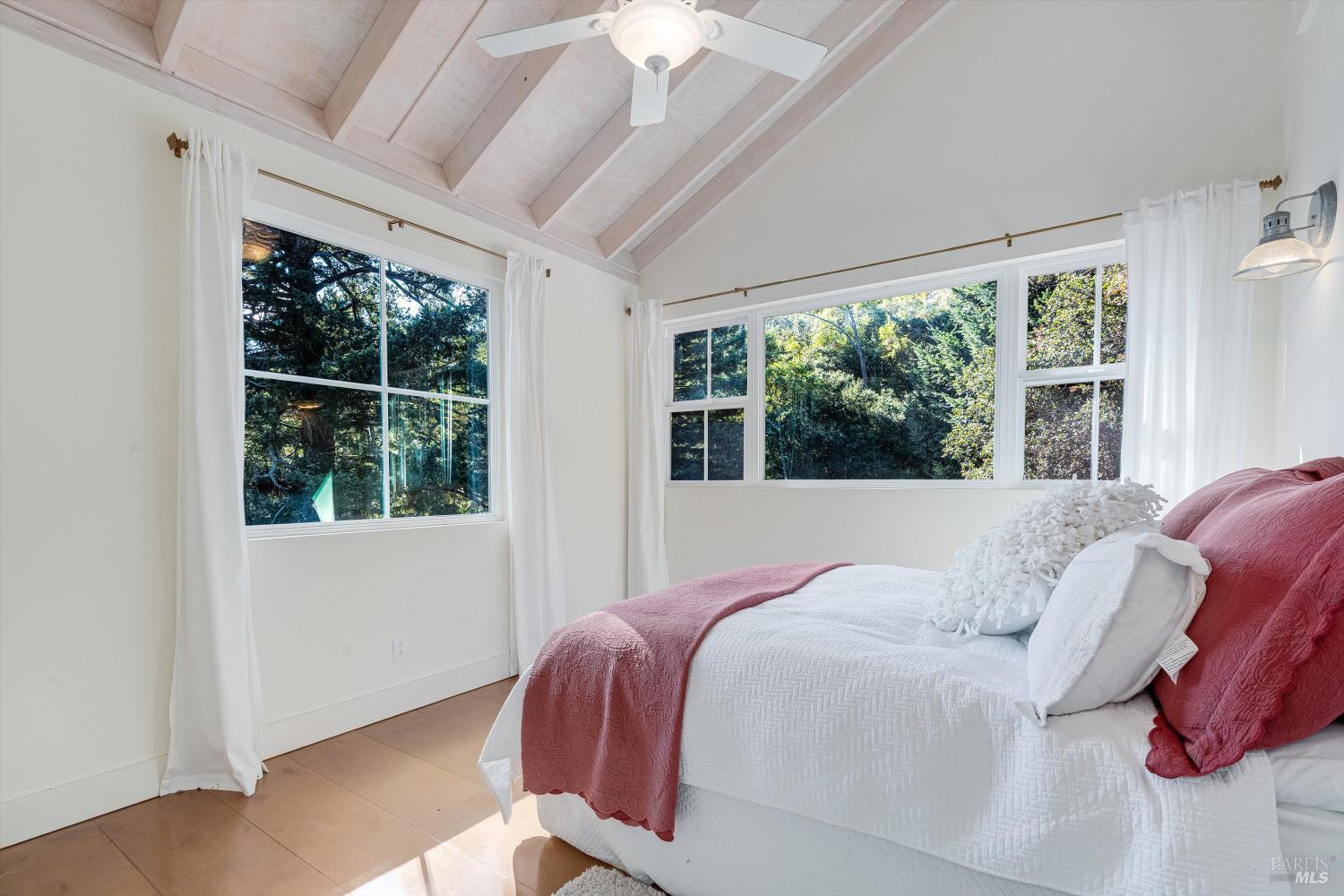 Detail Gallery Image 33 of 42 For 3200 Castle Rd, Sonoma,  CA 95476 - 6 Beds | 4 Baths