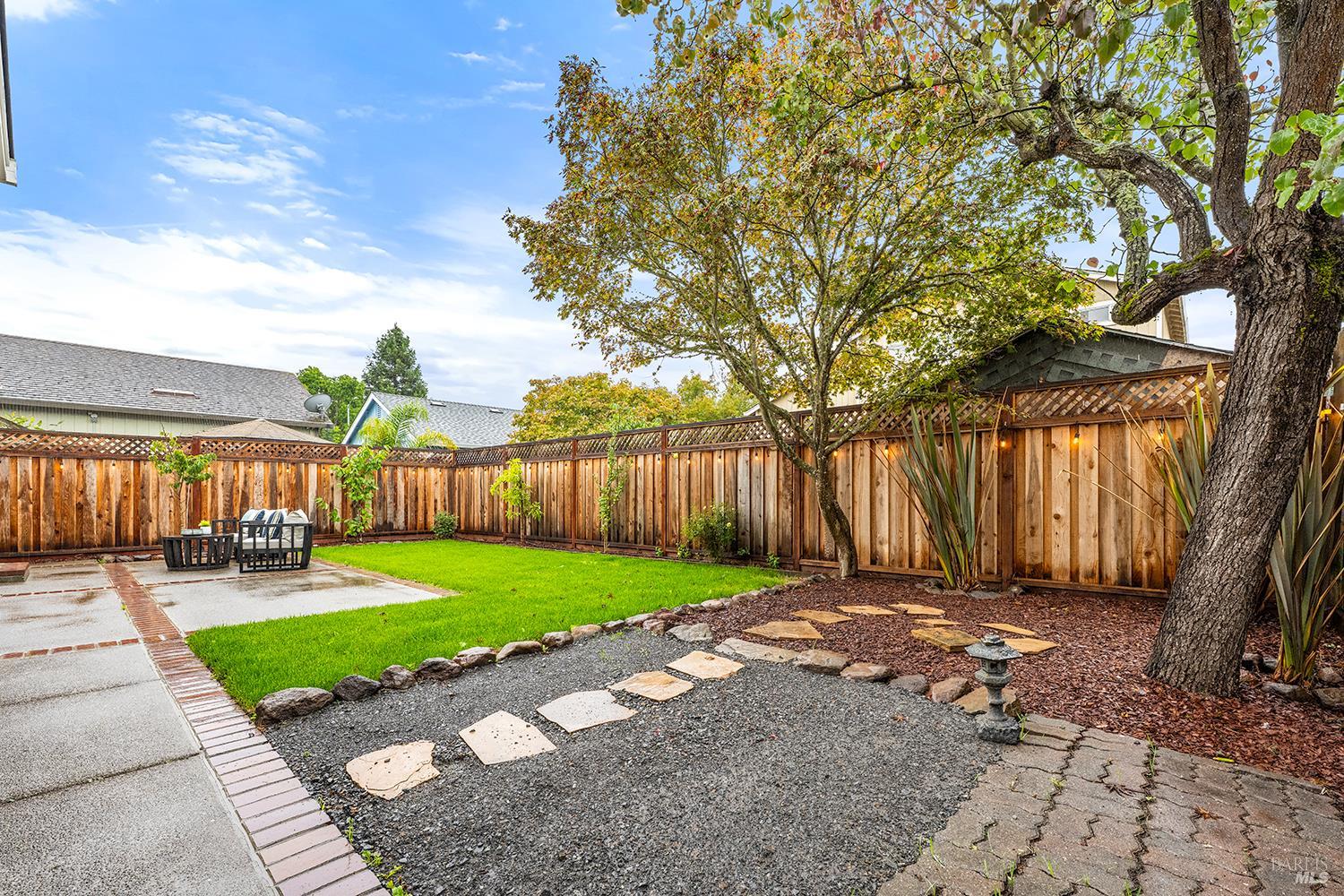 Detail Gallery Image 31 of 34 For 2599 Silver Spur Dr, Santa Rosa,  CA 95407 - 3 Beds | 2 Baths