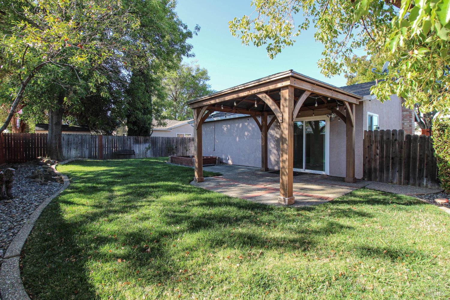 Detail Gallery Image 13 of 21 For 357 Colonial Cir, Vacaville,  CA 95687 - 2 Beds | 1 Baths