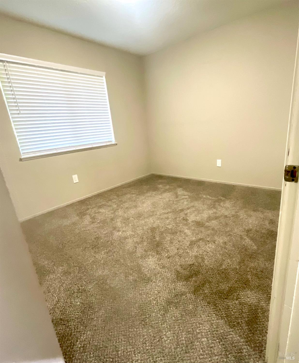 Detail Gallery Image 6 of 14 For 1454 Monitor Ave, Suisun City,  CA 94585 - 3 Beds | 2 Baths