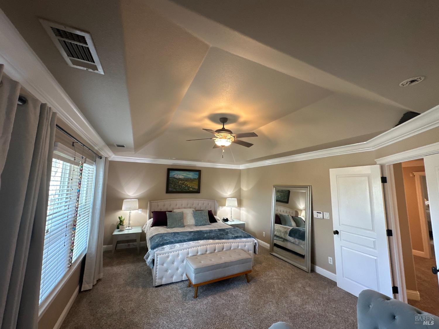 Detail Gallery Image 11 of 20 For 6260 Carmel Dr, Redding,  CA 96003 - 4 Beds | 2/1 Baths