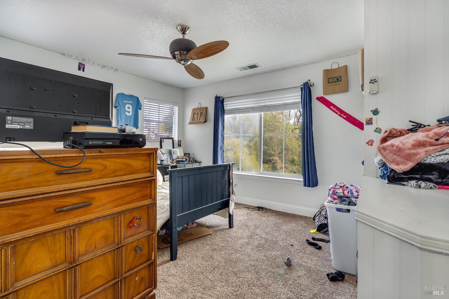 Detail Gallery Image 22 of 34 For 8843 Oakfield Ln, Windsor,  CA 95492 - 3 Beds | 2/1 Baths