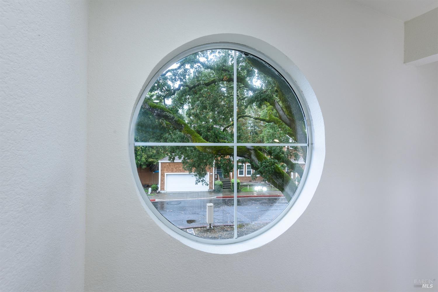 Detail Gallery Image 11 of 38 For 2647 Lago Oaks Dr, Santa Rosa,  CA 95405 - 4 Beds | 2/1 Baths