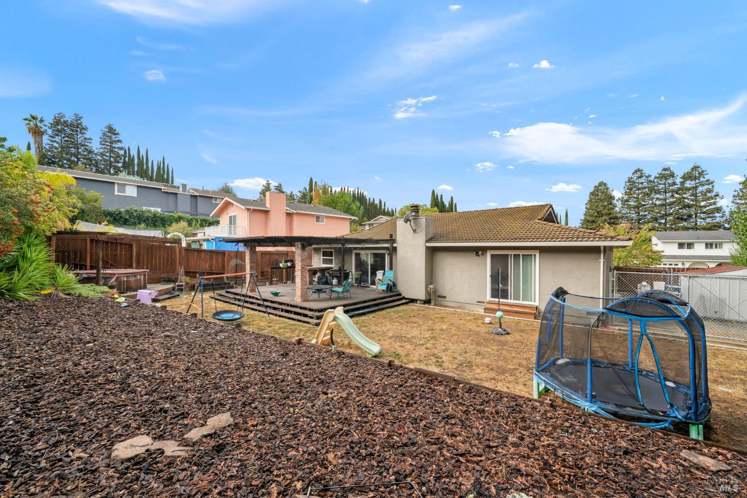 Detail Gallery Image 31 of 36 For 506 Midway Ct, Martinez,  CA 94553 - 3 Beds | 2 Baths