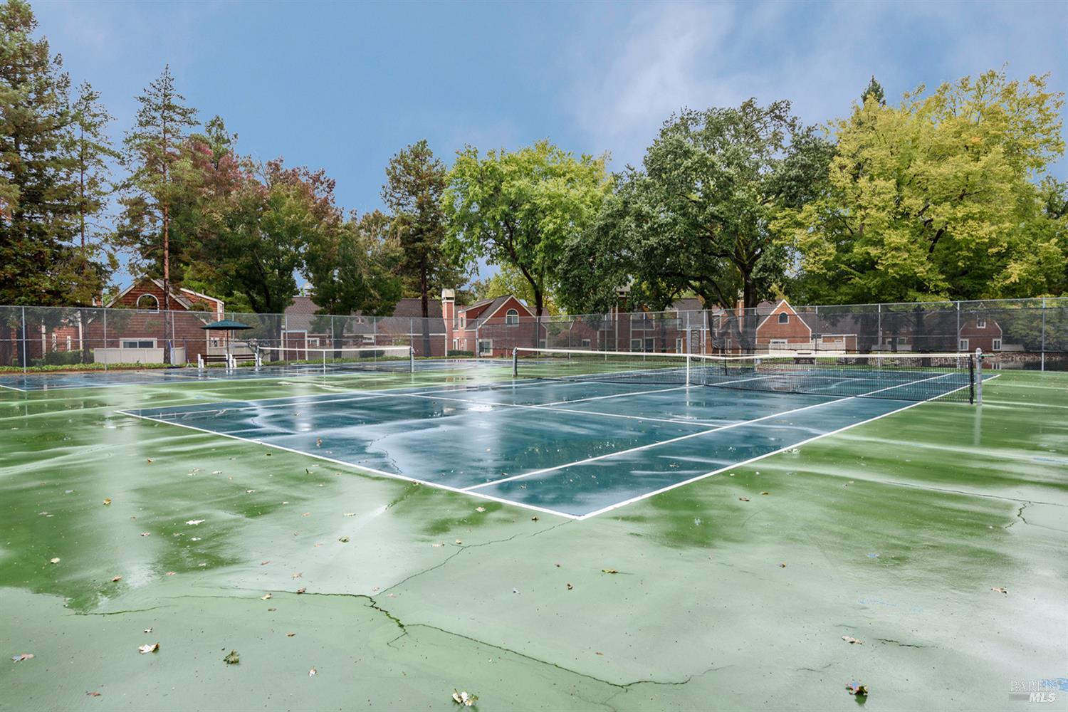 Detail Gallery Image 36 of 38 For 2647 Lago Oaks Dr, Santa Rosa,  CA 95405 - 4 Beds | 2/1 Baths