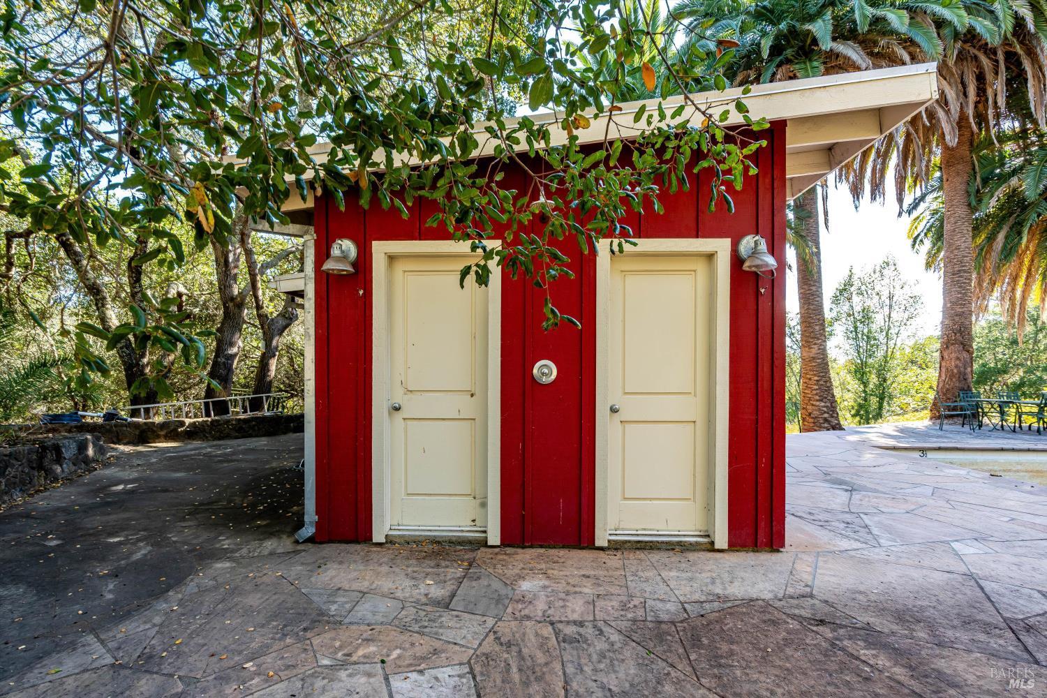 Detail Gallery Image 37 of 42 For 3200 Castle Rd, Sonoma,  CA 95476 - 6 Beds | 4 Baths