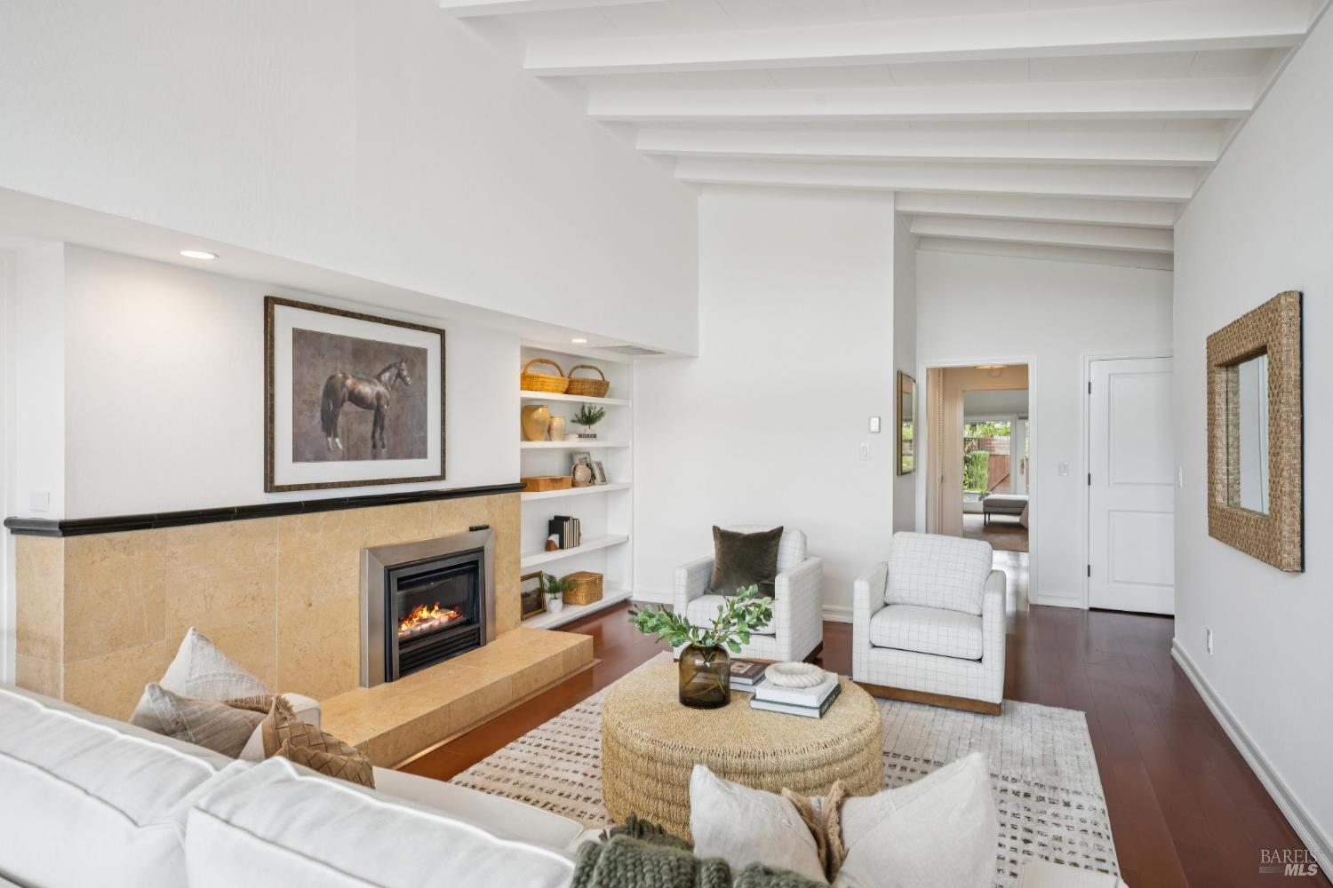 Detail Gallery Image 7 of 52 For 20 Porto Bello Dr, San Rafael,  CA 94901 - 2 Beds | 2 Baths