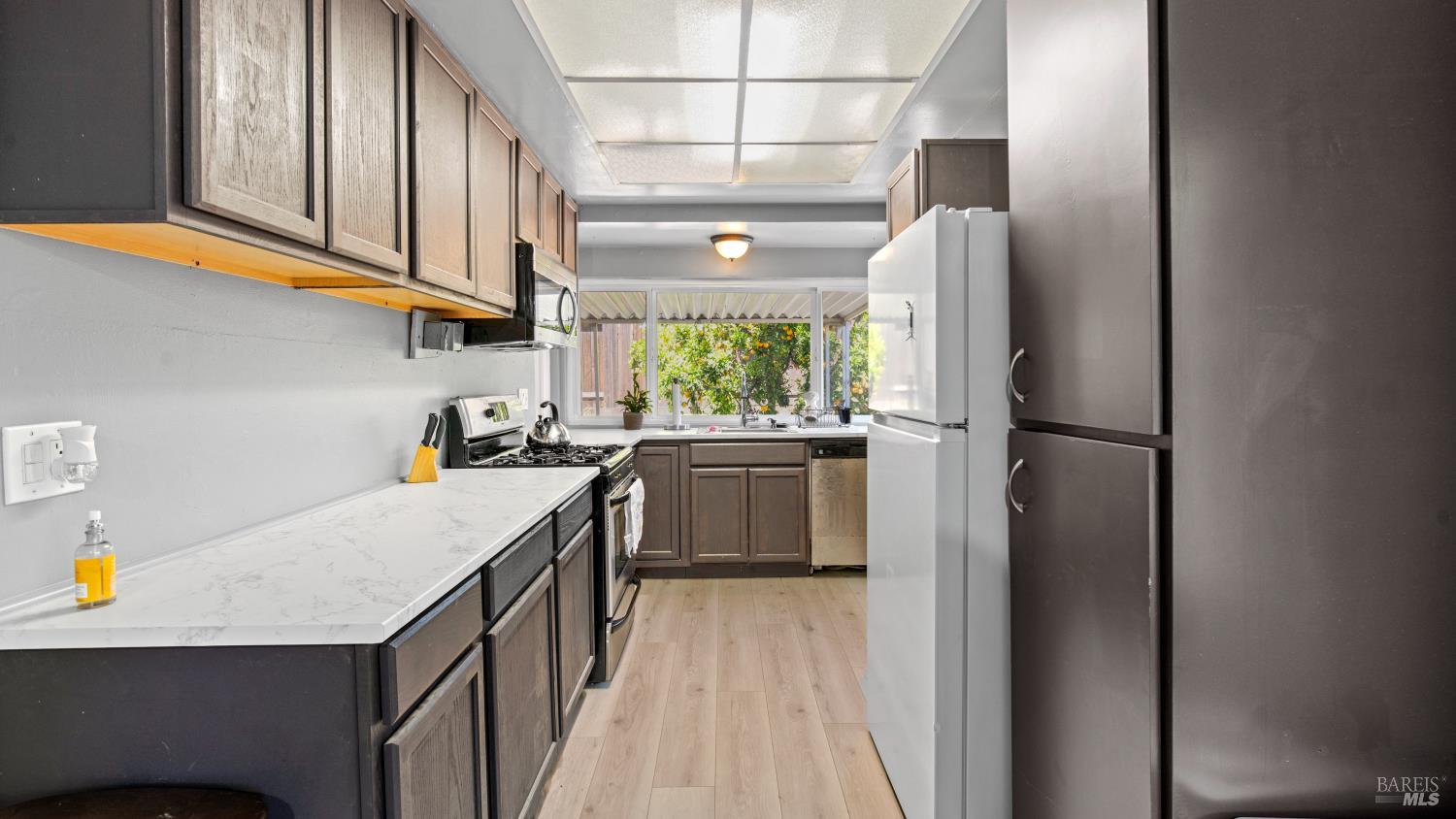 Detail Gallery Image 13 of 37 For 2571 Sunrise Dr, Fairfield,  CA 94533 - 4 Beds | 2 Baths