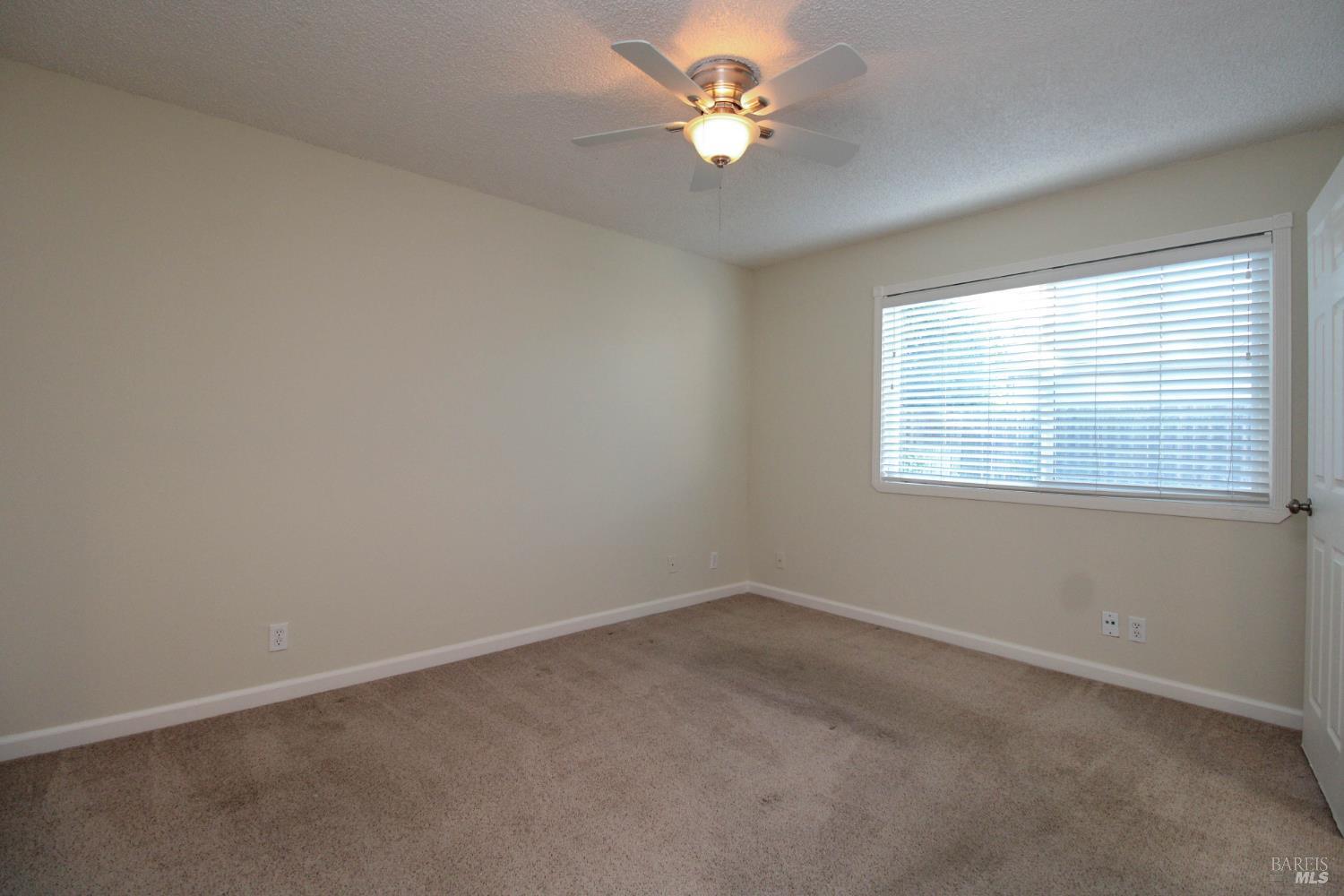 Detail Gallery Image 9 of 21 For 357 Colonial Cir, Vacaville,  CA 95687 - 2 Beds | 1 Baths